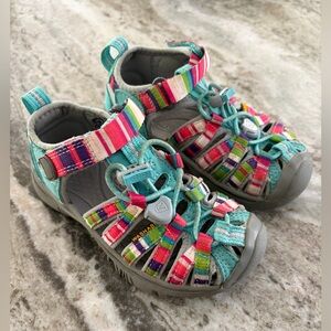 KEEN Young Girl Size 9 Whisper Raya Sport Waterproof Sandals Fusion Rainbow